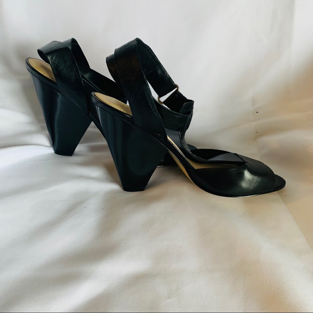 Nine West Women’s Black Heeled Leather Shoe